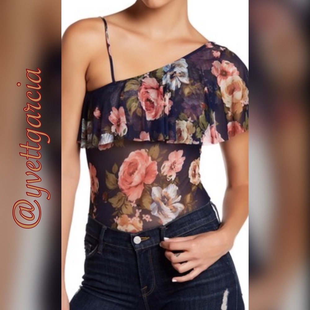 Large, Off shoulder ruffle mesh bodysuit